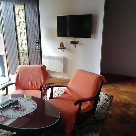 Borova Glava Villa *